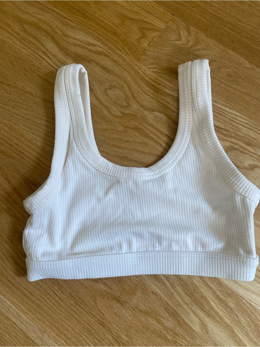 ALO Ivory Ribbed Sports Bra in Size M